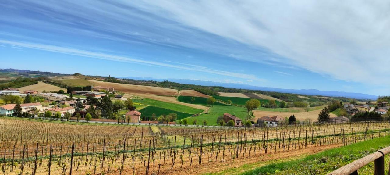 Magalocanda Stanze Sotto Al Castello Montemagno  外观 照片