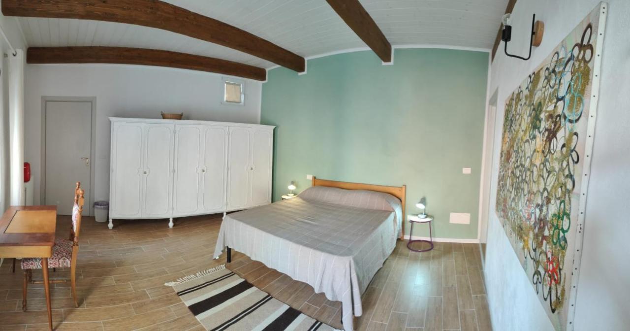Magalocanda Stanze Sotto Al Castello Montemagno  外观 照片